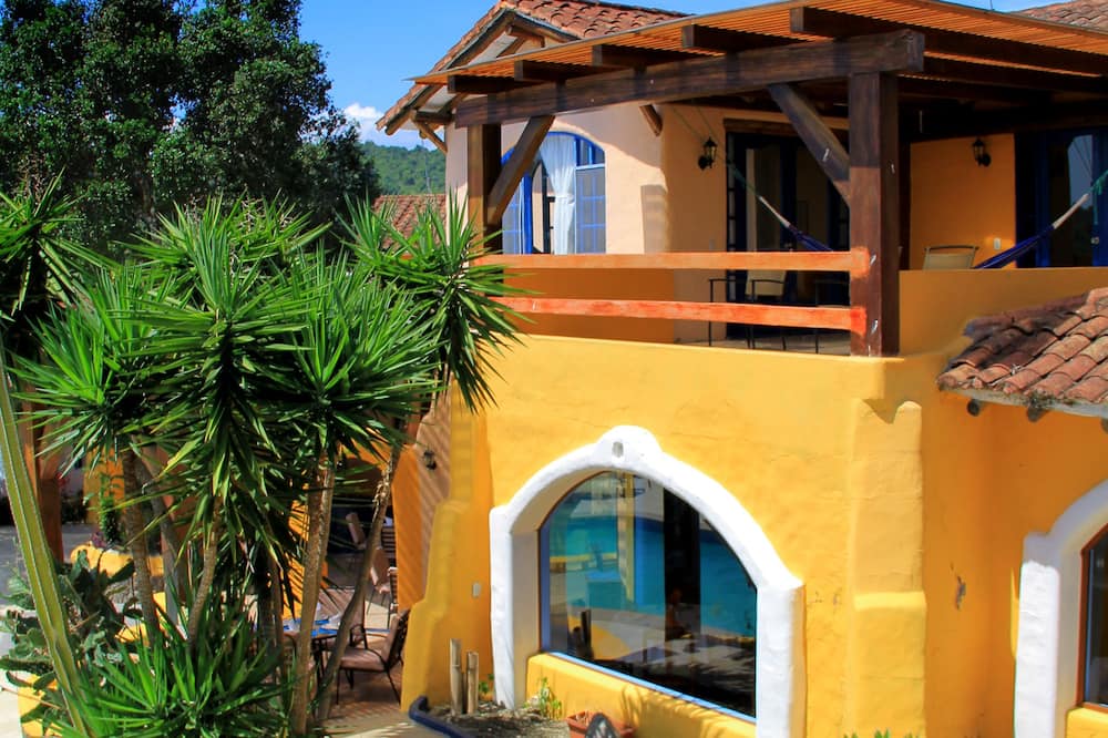 Mantaraya Lodge