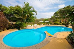 Outdoor pool - Mantaraya Lodge (Salango)