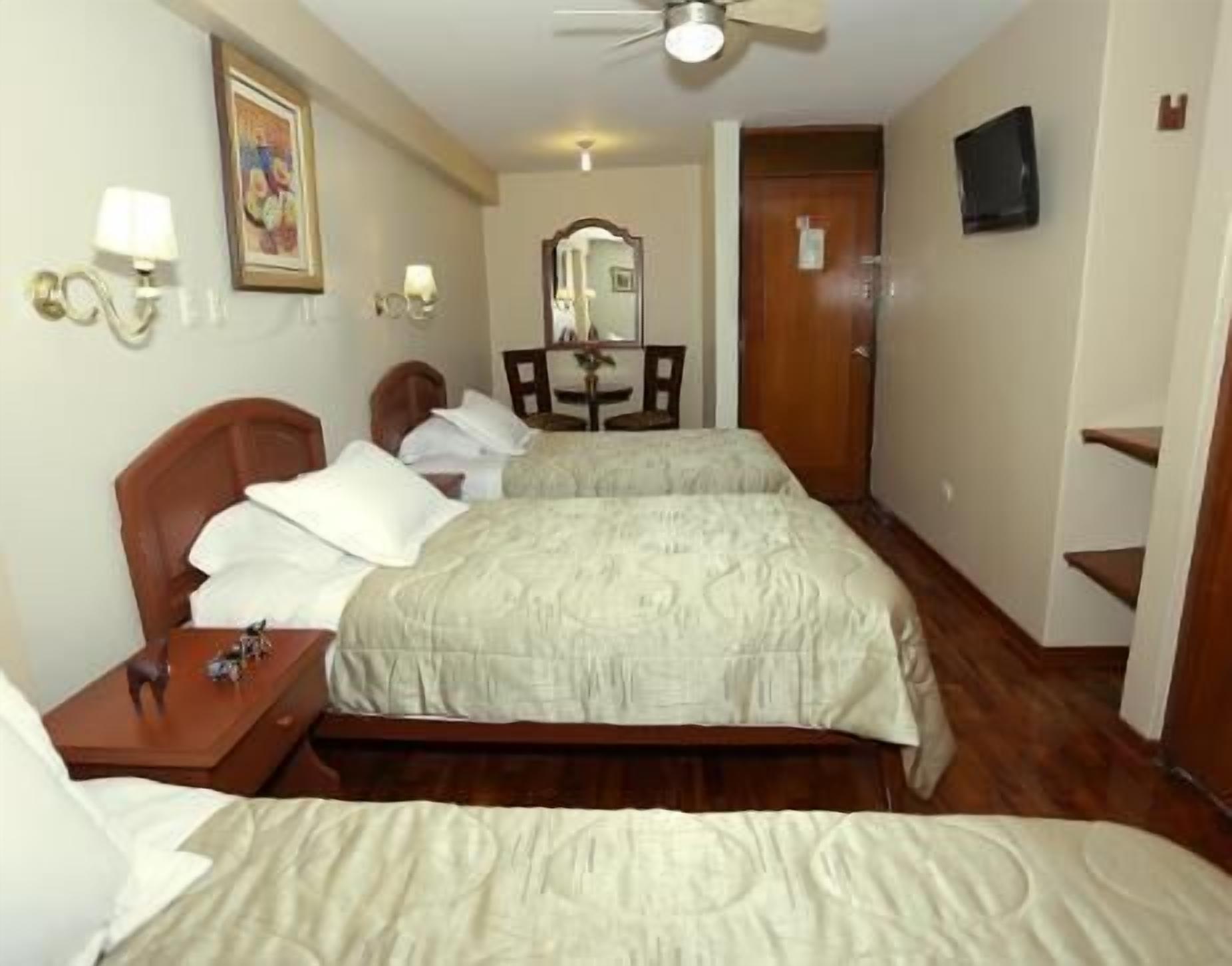 Peti besi dalam bilik, kalis bunyi, Wi-fi percuma, cadar katil 