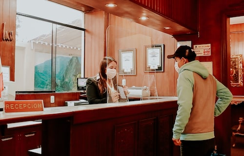 Hotel Manhattan Inn Airport