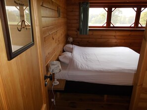 Premium bedding, individually decorated, desk, free WiFi - Willow Spring Way Station Bed & Breakfast (Gouvy)