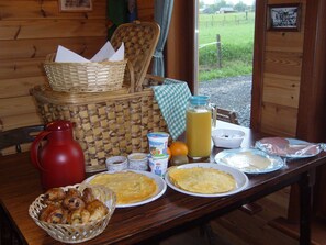 Dining - Willow Spring Way Station Bed & Breakfast (Gouvy)
