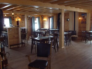 Bar (on property) - Willow Spring Way Station Bed & Breakfast (Gouvy)