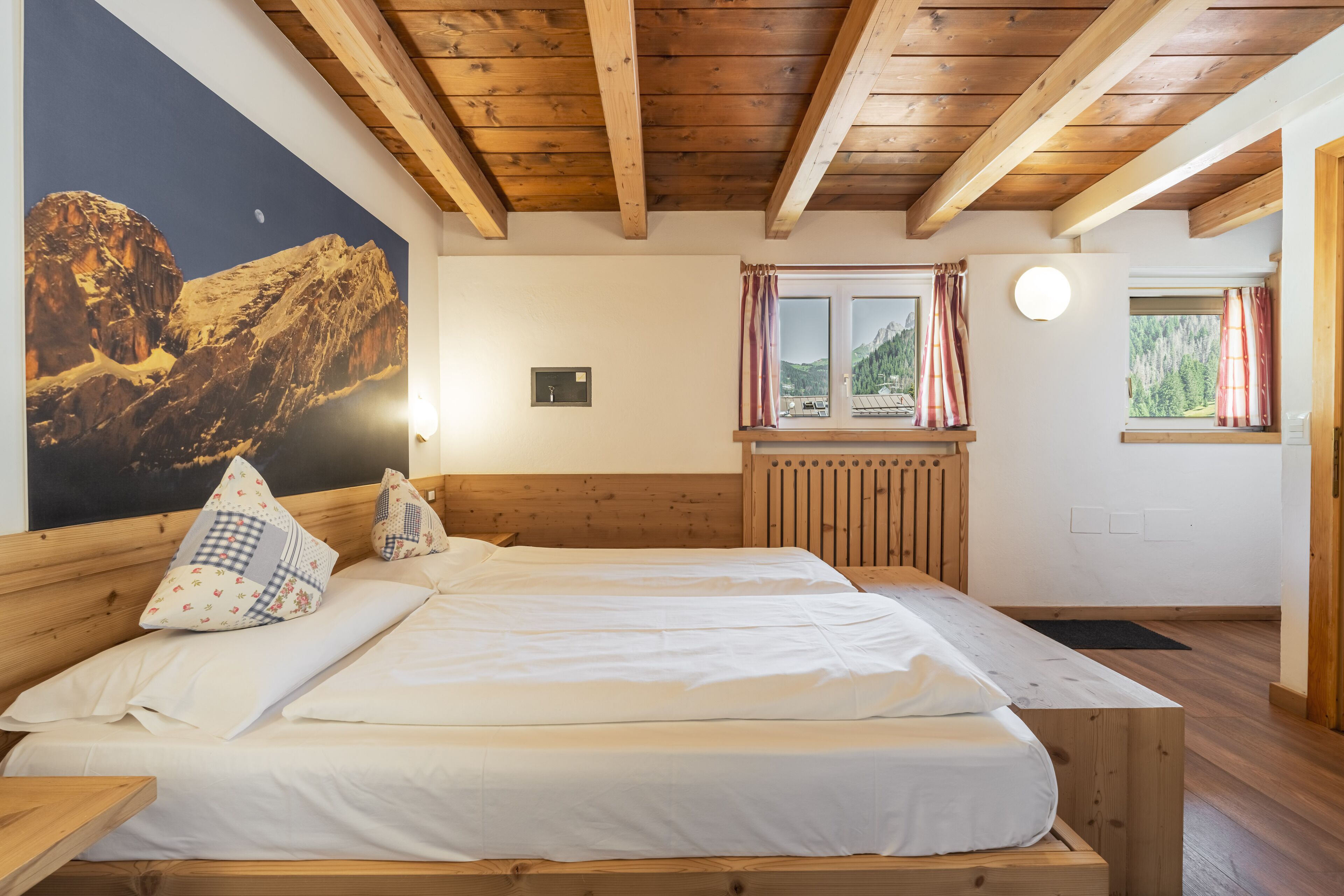 economy double or twin room, mountain view | 1 bedroom, in-room safe, individually furnished, desk