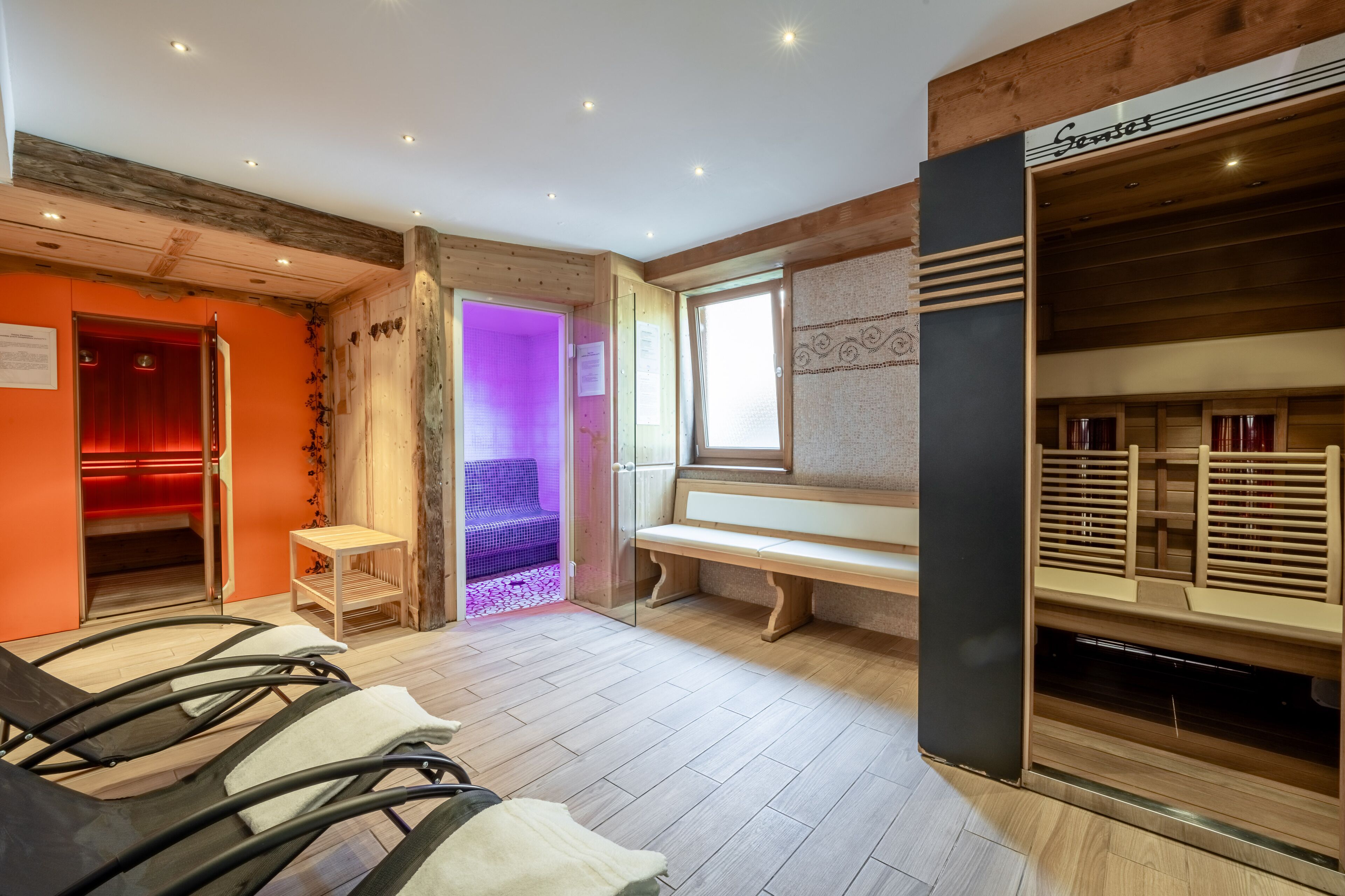 sauna, steam room, turkish bath/hammam