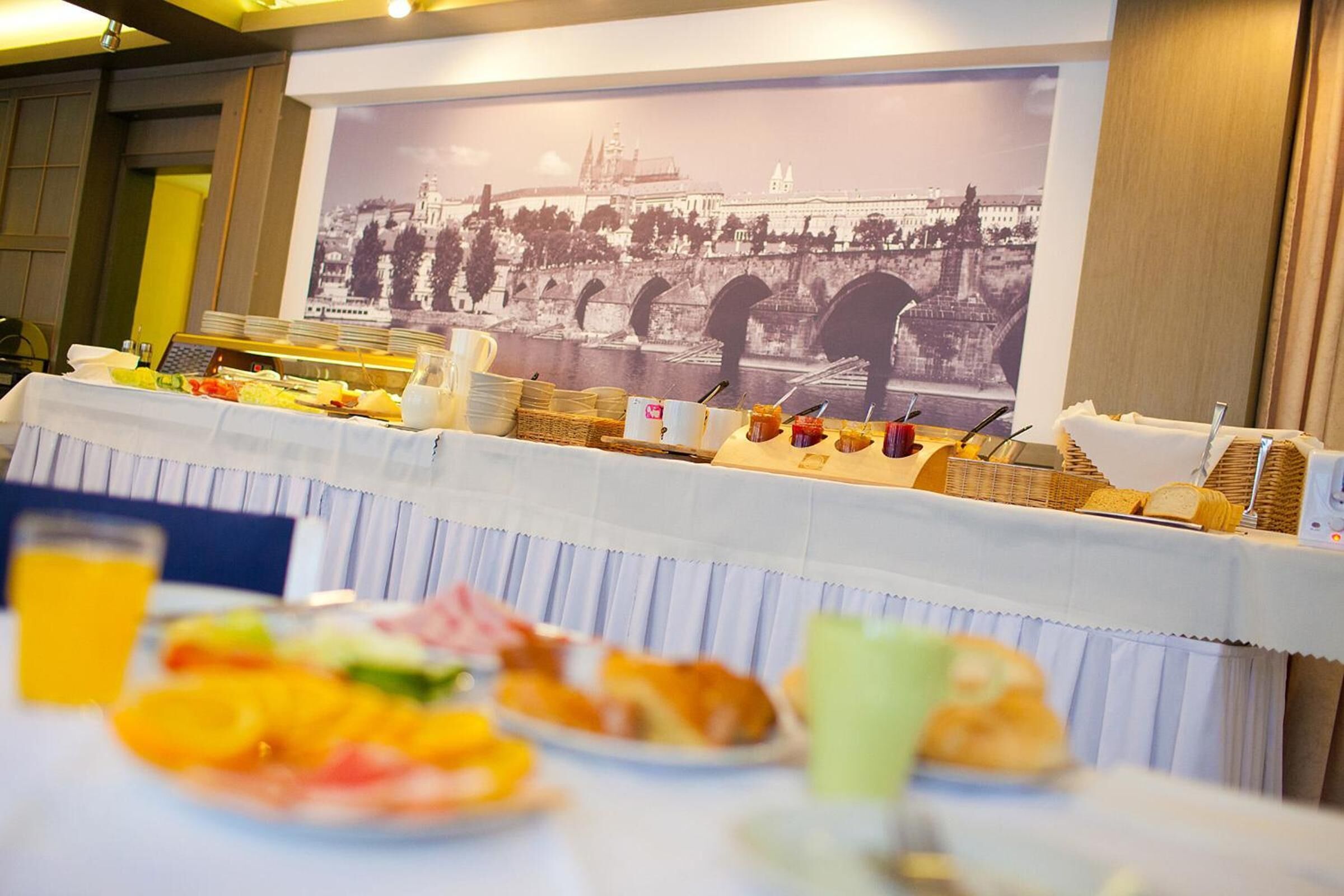 Foto - Charles Central