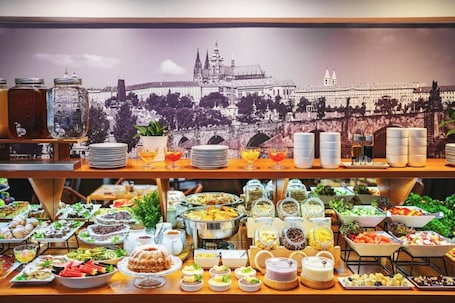 Café da manhã, almoço e jantar. Hotel Charles Central - Czech Leading Hotels