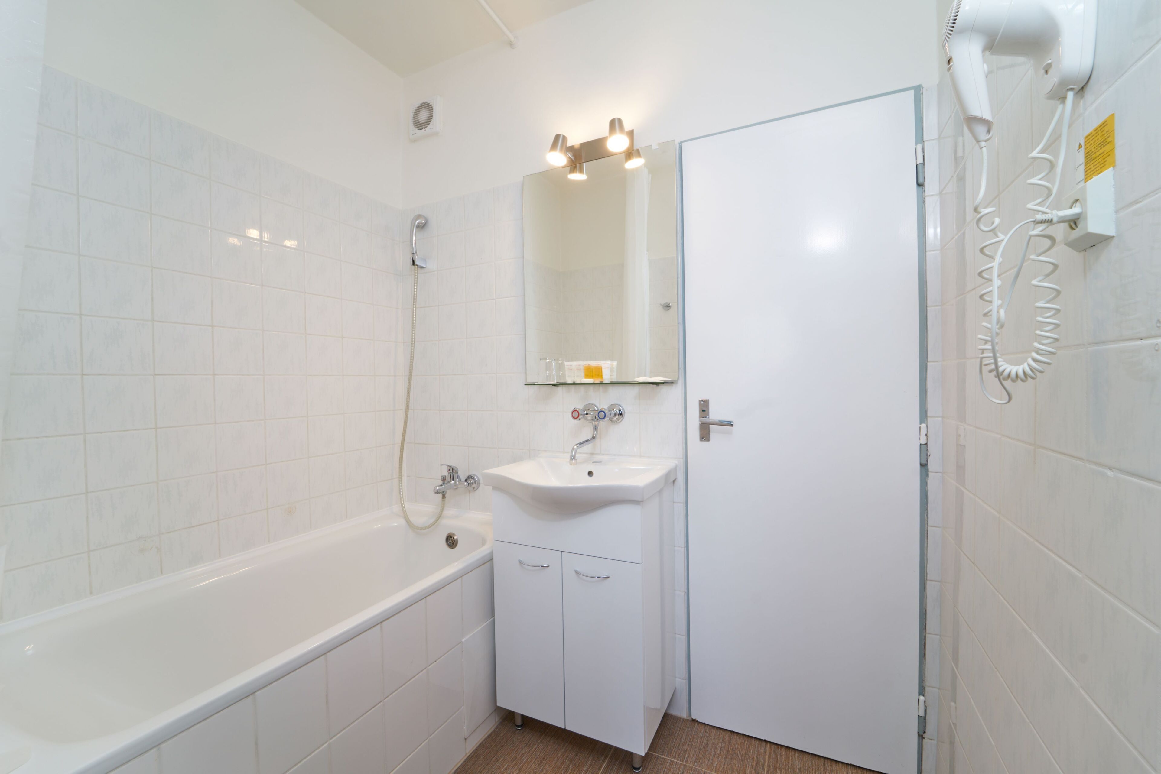 Foto - Charles Central