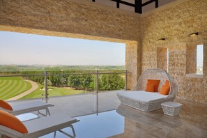 Presidential Suite - King Bed & 2 Queen Beds