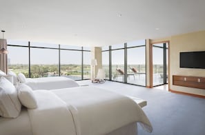 Presidential Suite - King Bed & 2 Queen Beds