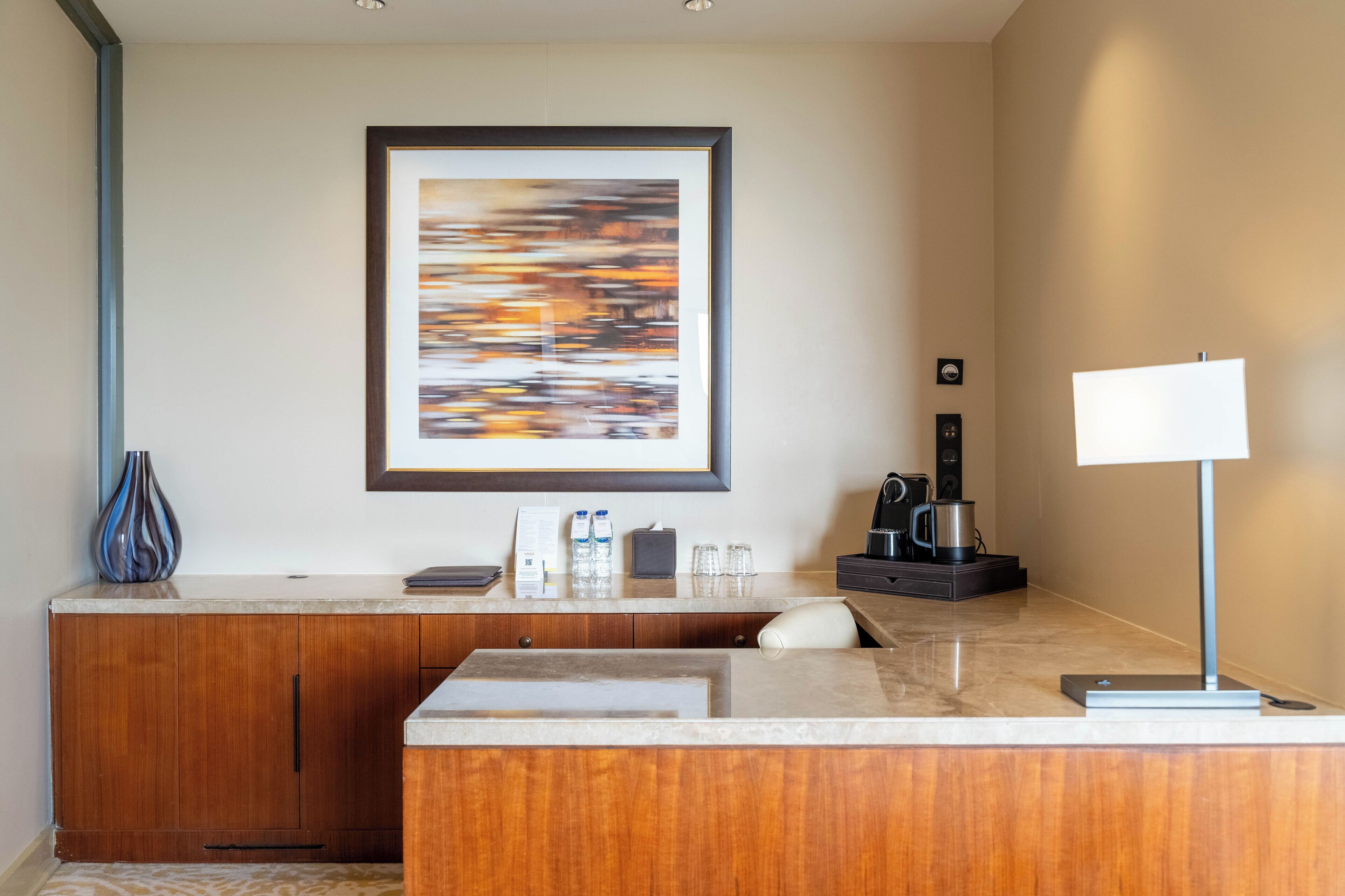 1 bedroom, premium bedding, down duvets, minibar