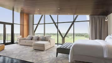 Presidential Suite - King Bed & 2 Queen Beds
