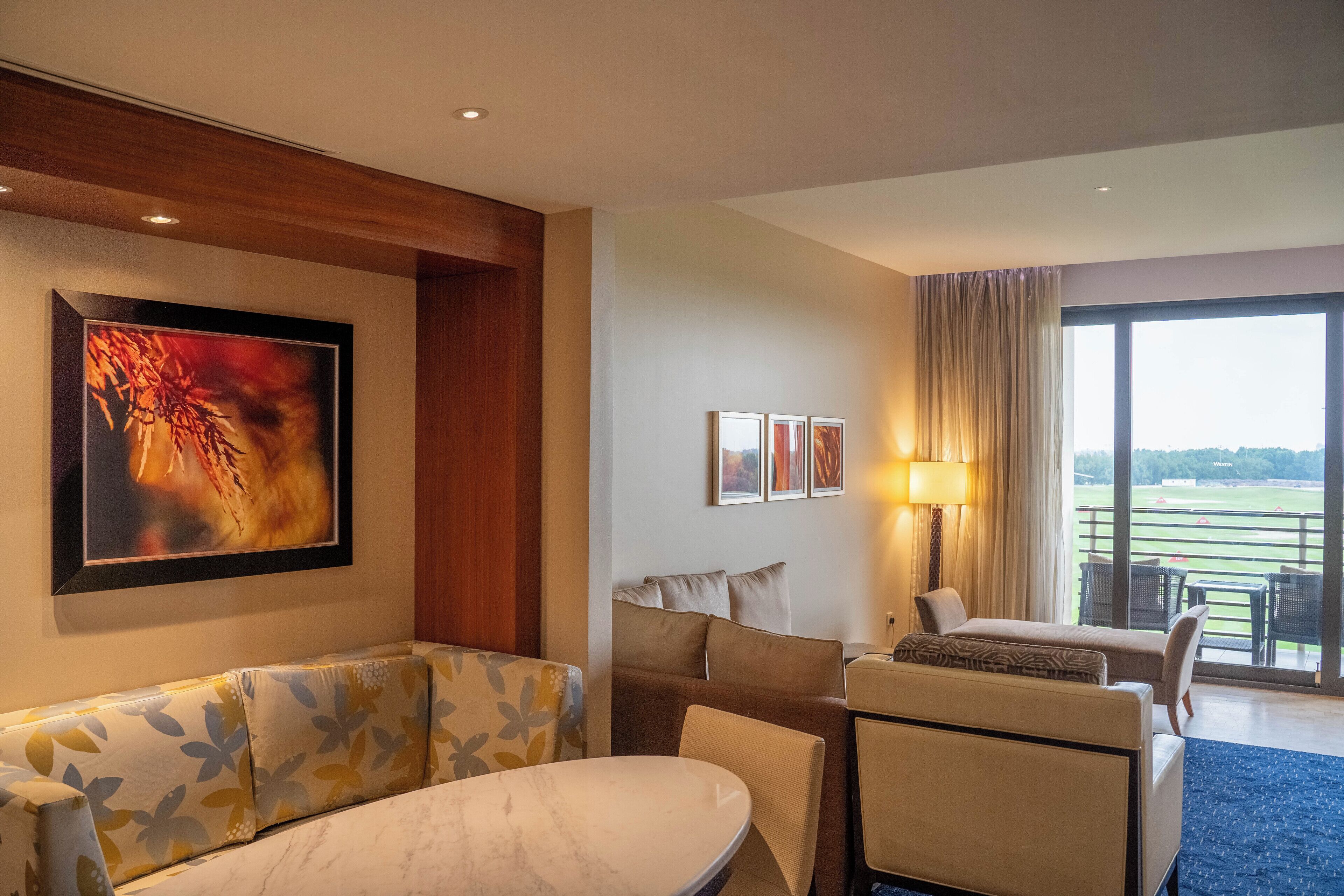 executive suite, non smoking | 1 bedroom, premium bedding, down duvets, minibar