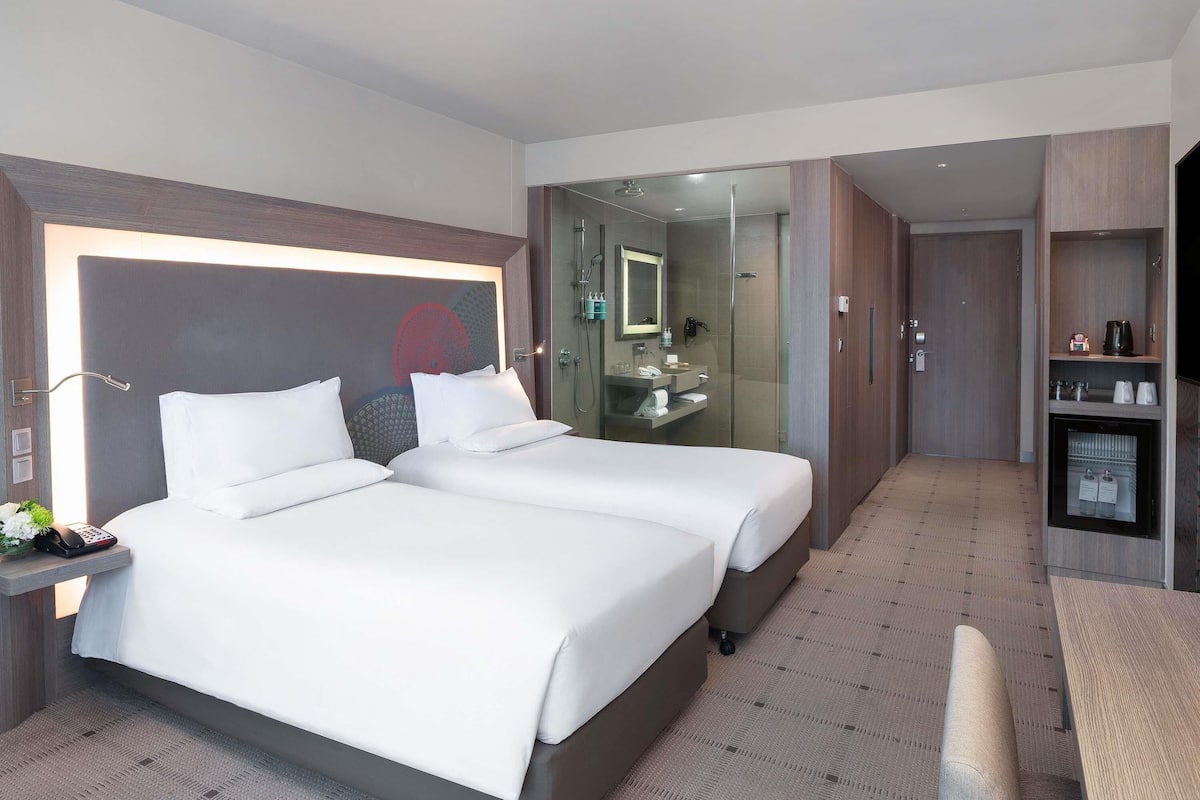1 bedroom, in-room safe, desk, laptop workspace