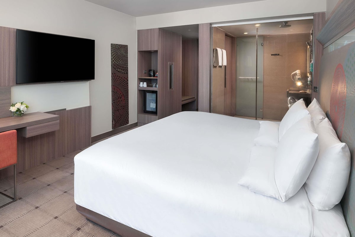 In-room safe, desk, laptop workspace, blackout drapes