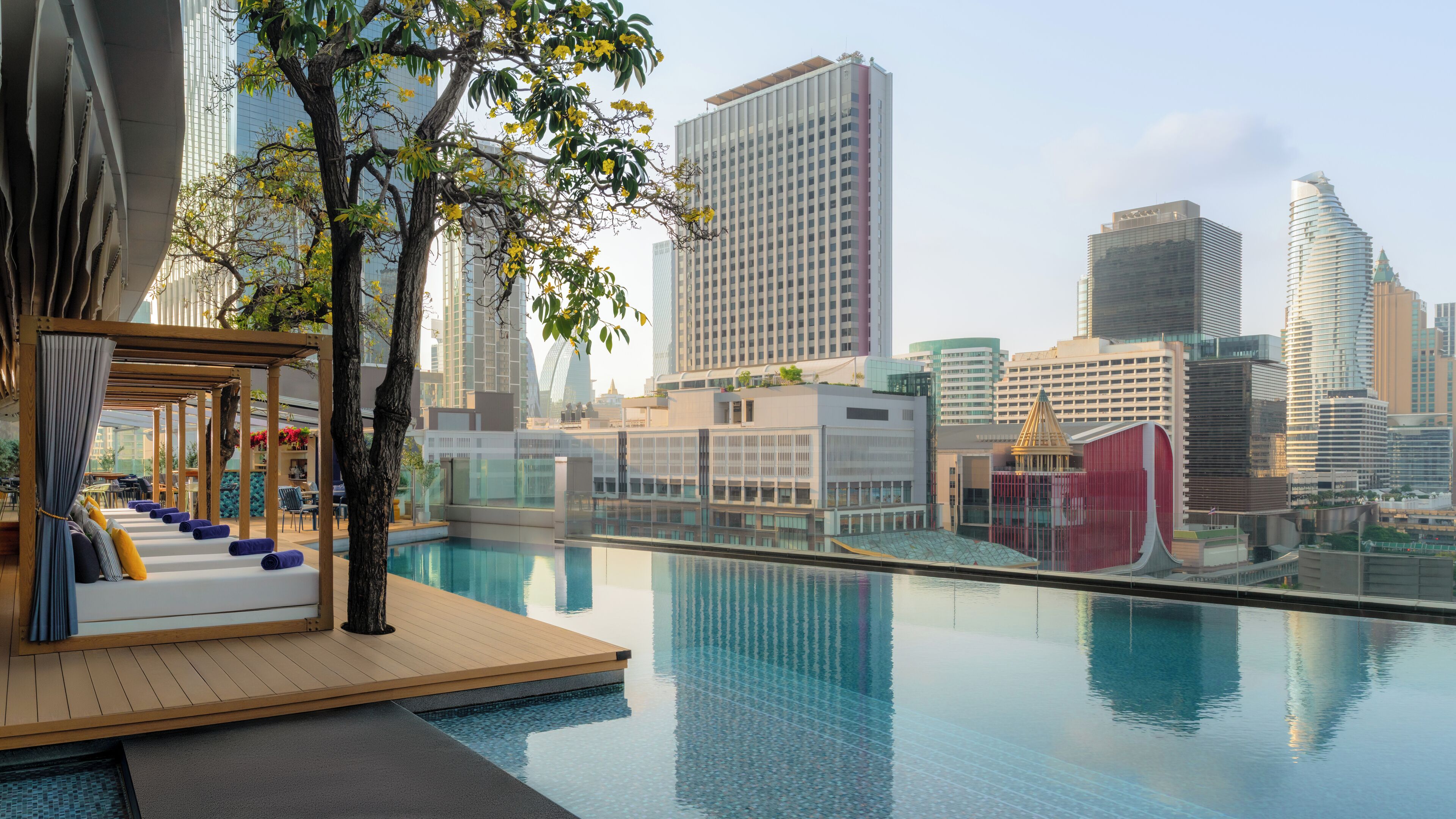 Hồ bơi ngoài trời 