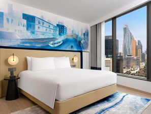 Suite Eksekutif, 1 Tempat Tidur King | Brankas, meja kerja, ruang kerja ramah laptop, dan tirai kedap cahaya