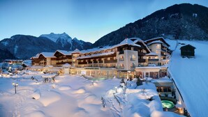 Premium bedding, memory-foam beds, laptop workspace - Arthur's Palace Off the Strip 12 (Région Test)