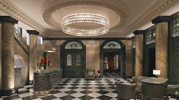 Sala de estar en el lobby