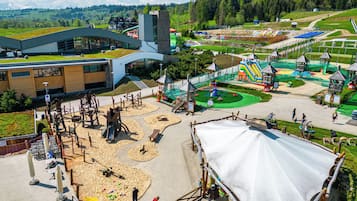 Área de juegos infantiles al aire libre