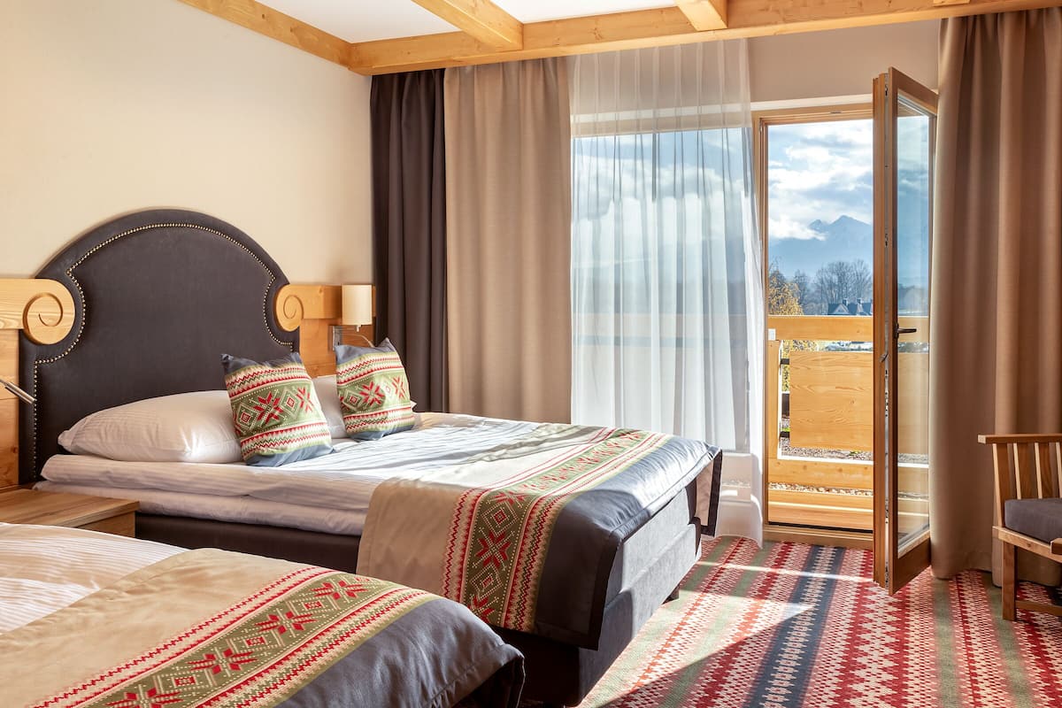 Superior Double Room (with unlimited access to Terma Bania) | 1 bedroom, minibar, in-room safe, desk