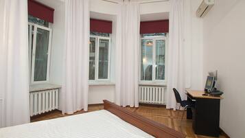 1 bilik tidur, peti besi dalam bilik, dihias secara berasingan