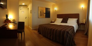 Minibar, caja de seguridad en la habitación y sistema de insonorización 