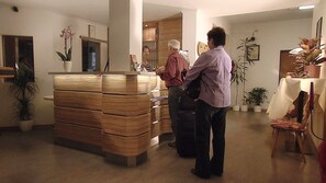 Reception - Hotel Sonneck (Schwäbisch Hall)