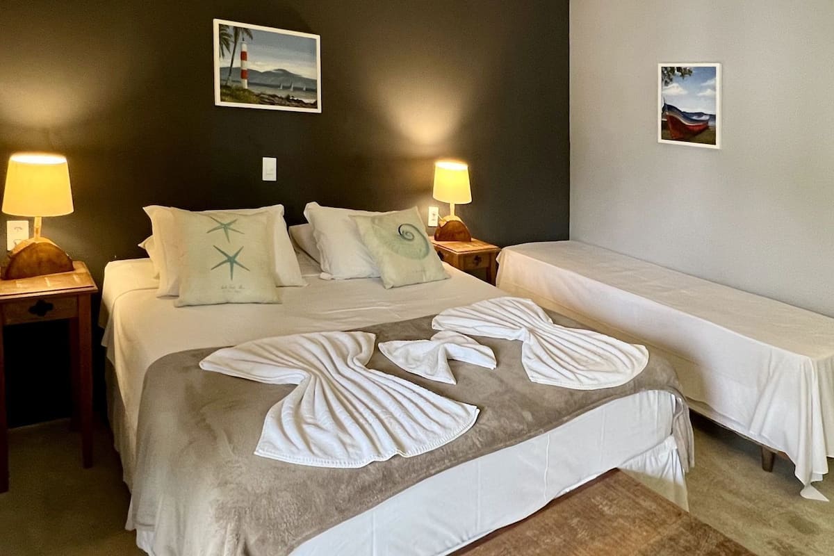 Minibar, laptop workspace, travel cot, free WiFi