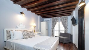 Unclassified image, 5 of 48, button - Casa García (Samborondon)
