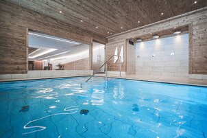 Outdoor pool, open 7:00 AM to 8:00 PM, pool umbrellas, sun loungers