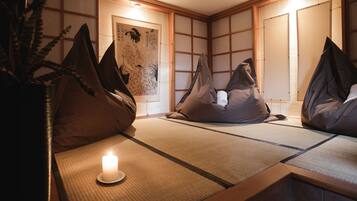 Sauna, hot tub, Turkish bath/hammam, body treatments, aromatherapy
