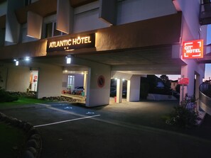 Exterior - Citotel Atlantic Hotel (Pau)