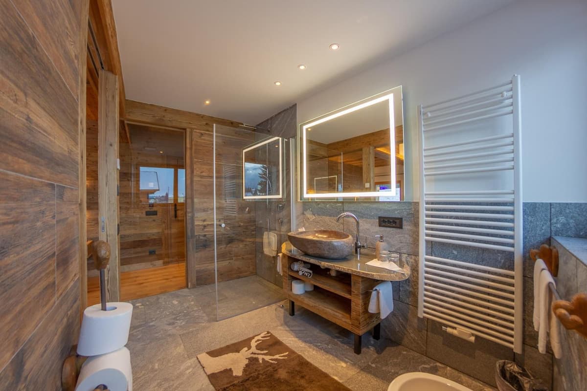 free toiletries, hair dryer, bidet, towels