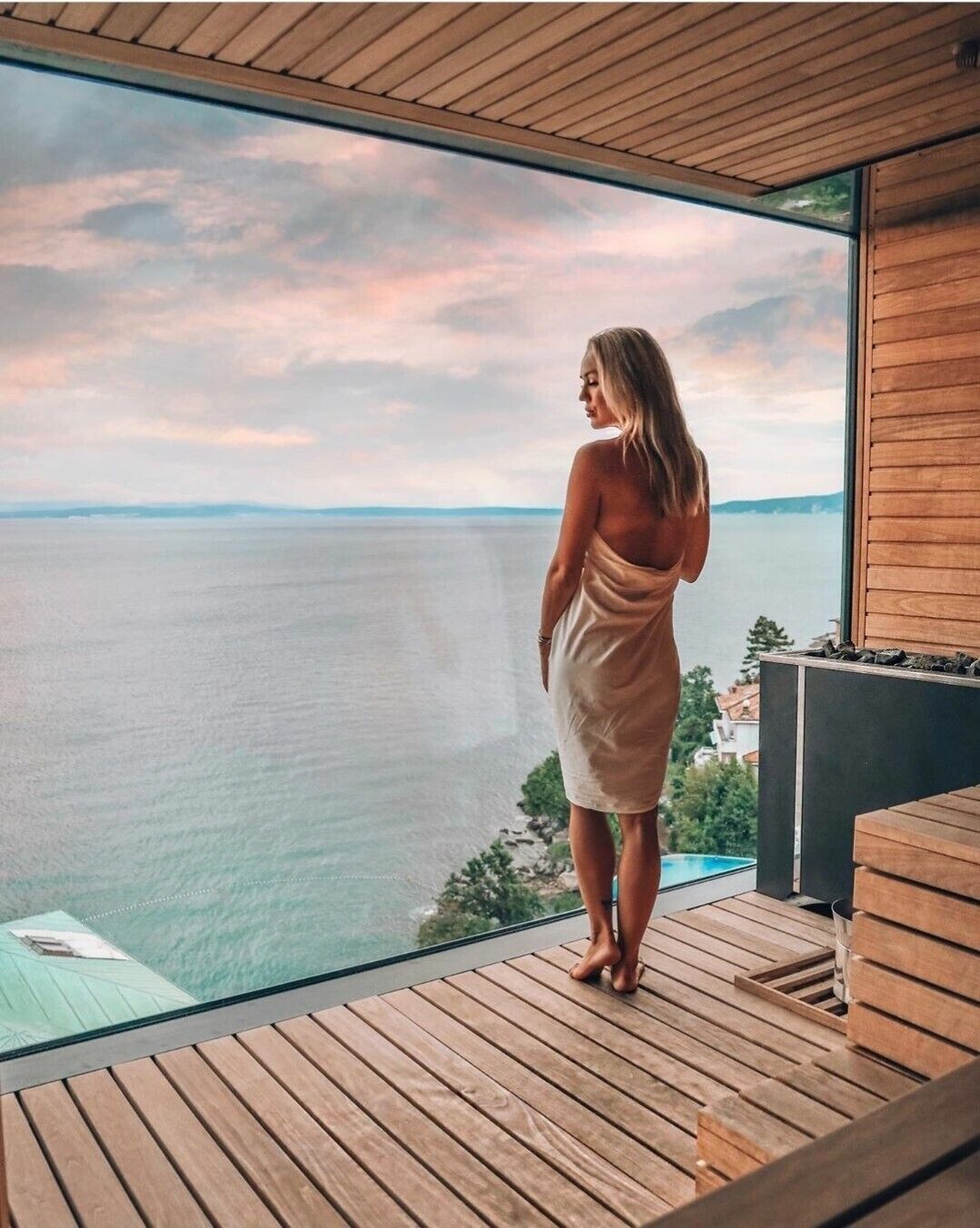 Couples treatment rooms, sauna, hot tub, Turkish bath, body treatments