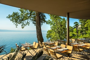 2 restaurants; breakfast, lunch, dinner, and brunch served - Grand Hotel Adriatic II (Opatija)