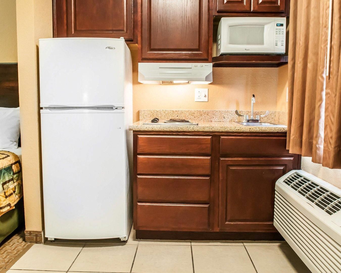 1 habitación, cortinas blackout, wifi gratis y muebles diferentes 