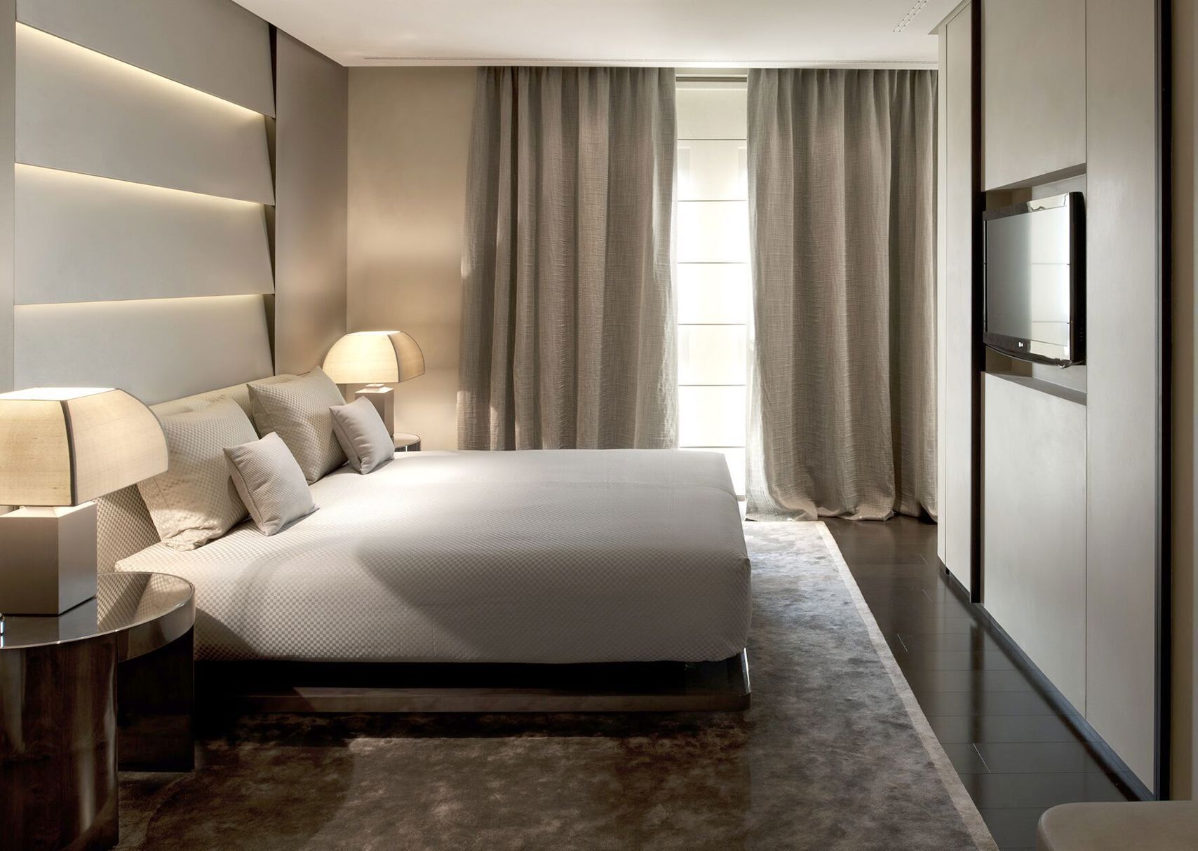 Premium bedding, down duvets, minibar, in-room safe