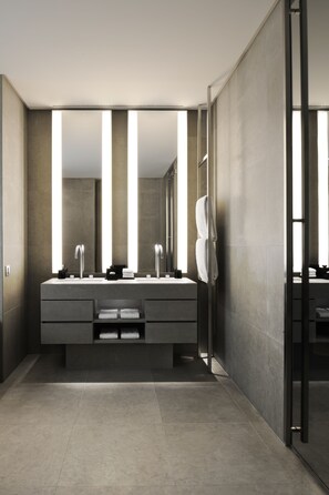 Bathroom - Armani Hotel Milano (Milan)