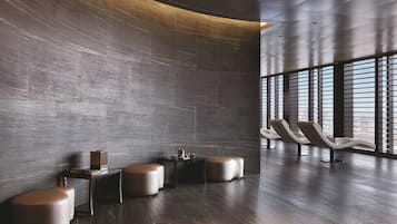 Couples treatment rooms, sauna, hot tub, Turkish bath, body treatments