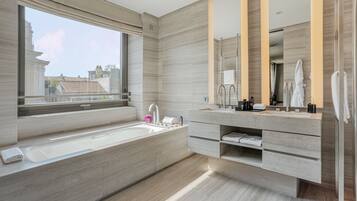 Armani Premiere Superior Room | Badezimmer