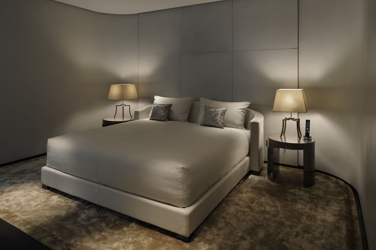 Suite ejecutiva, 1 cama King size | 1 habitación, ropa de cama de alta calidad, edredón y minibar