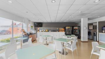 Petit déjeuner continental compris tous les jours