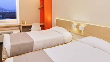 Room, 2 Single Beds, Non Smoking | Desk, soundproofing, iron/ironing board, free WiFi