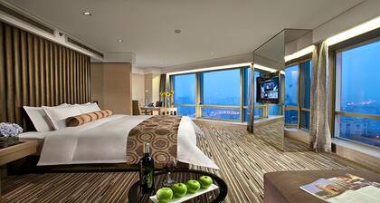 Longchamp Garden Hotel Changsha