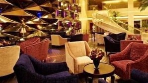 Lobby-lounge