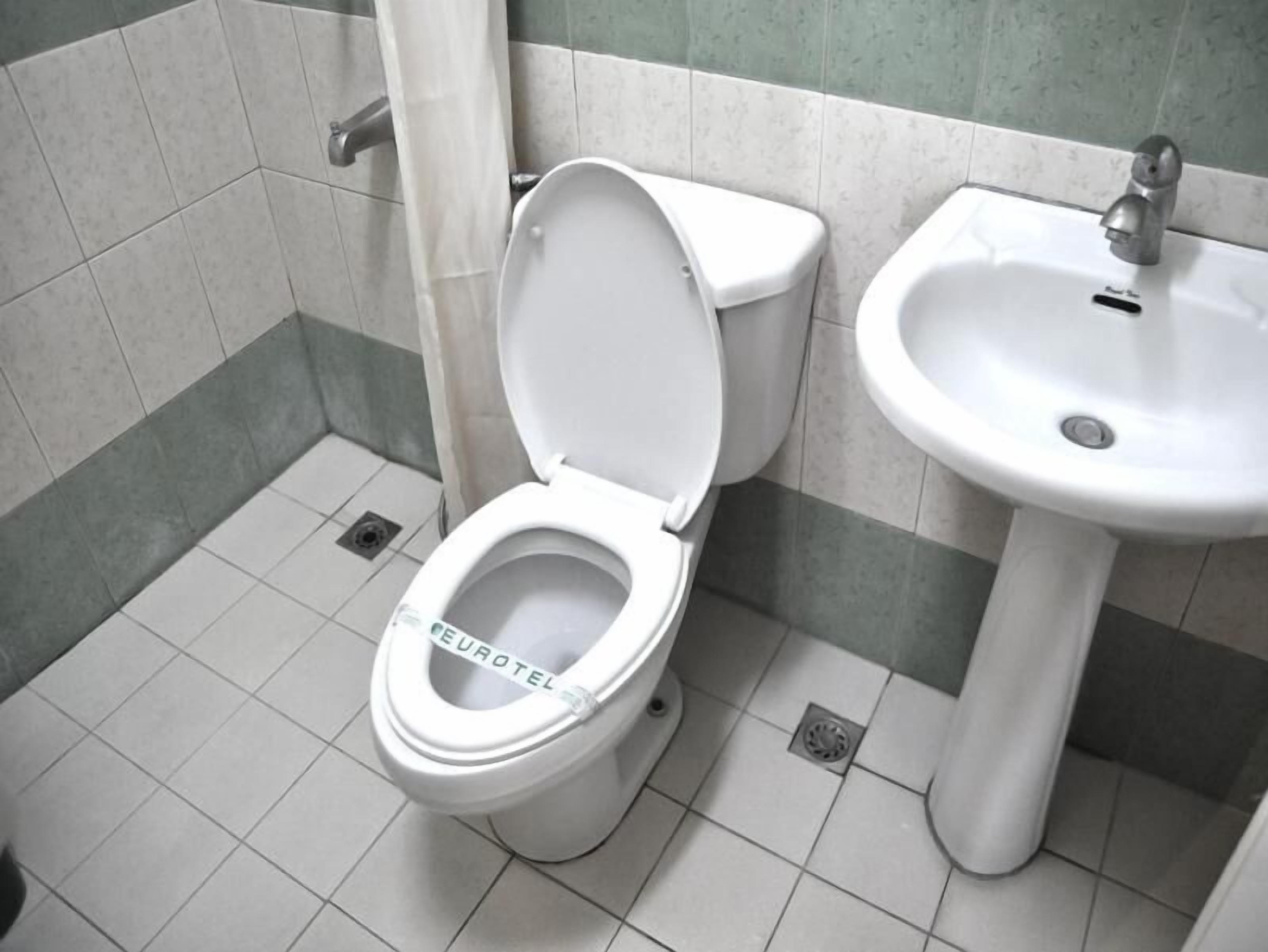 浴室 | 淋浴设施、免费洗浴用品、吹风机、毛巾