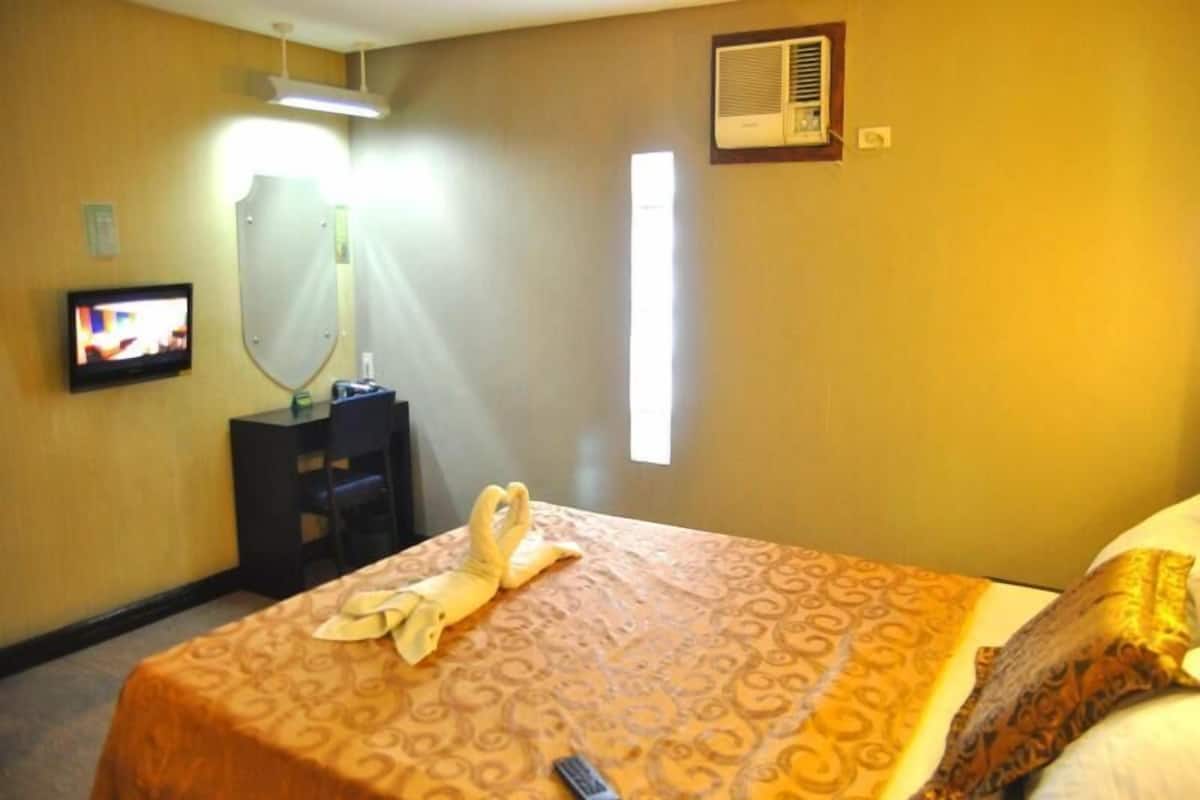 Safe på rommet, ekstrasenger (mot et tillegg) og wi-fi (inkludert)