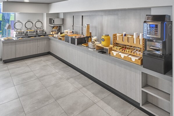 Free daily continental breakfast