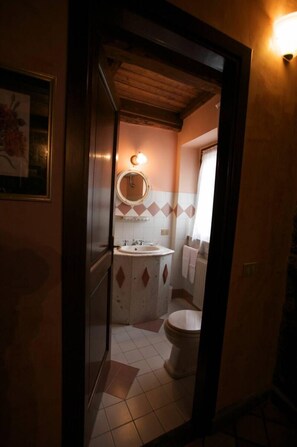 Double Room, Garden View | Bathroom
